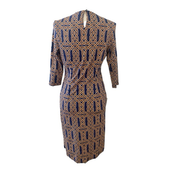 Elegant Patterned Dress - Picture 3 of 6